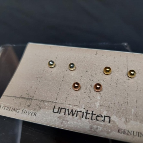 Unwritten Ball Stud Earrings