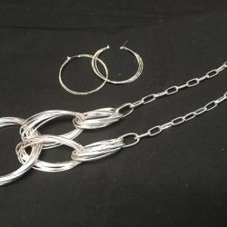 Loop necklace and earrings