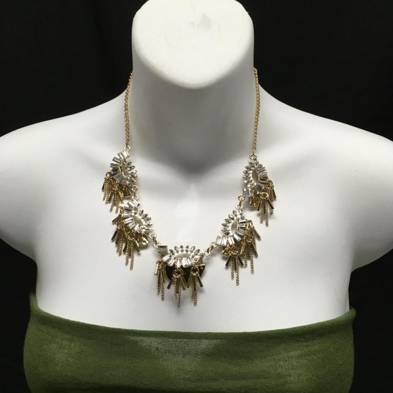 I.N.C Design Necklace with round earrings