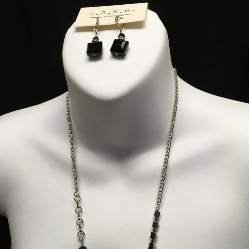 Necklace and earring