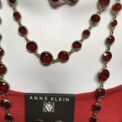 Anne Klein Gold-tone necklace and earrings Bezel setting