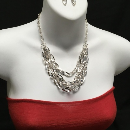 Silver-Tone Oval chain link necklace with matching earrings
