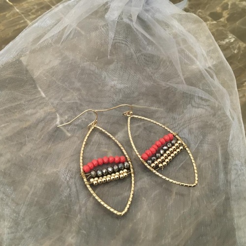 Gold tone beaded earrings